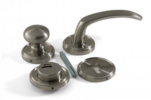 Комплект ручек (глухая/поворотная) с броненакладкой Rav Bariach CORAL 